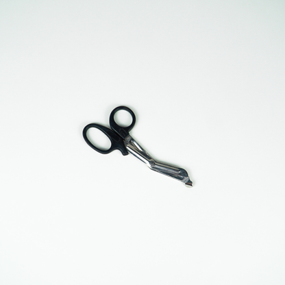 AED Response Kit With Black Handle Universal Scissors 15 Cm - Action First Aid